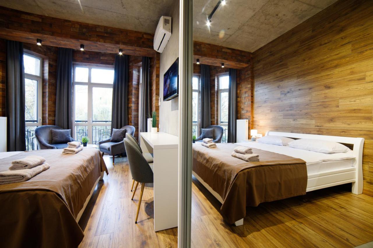 Lux Apartments Lviv Exterior photo