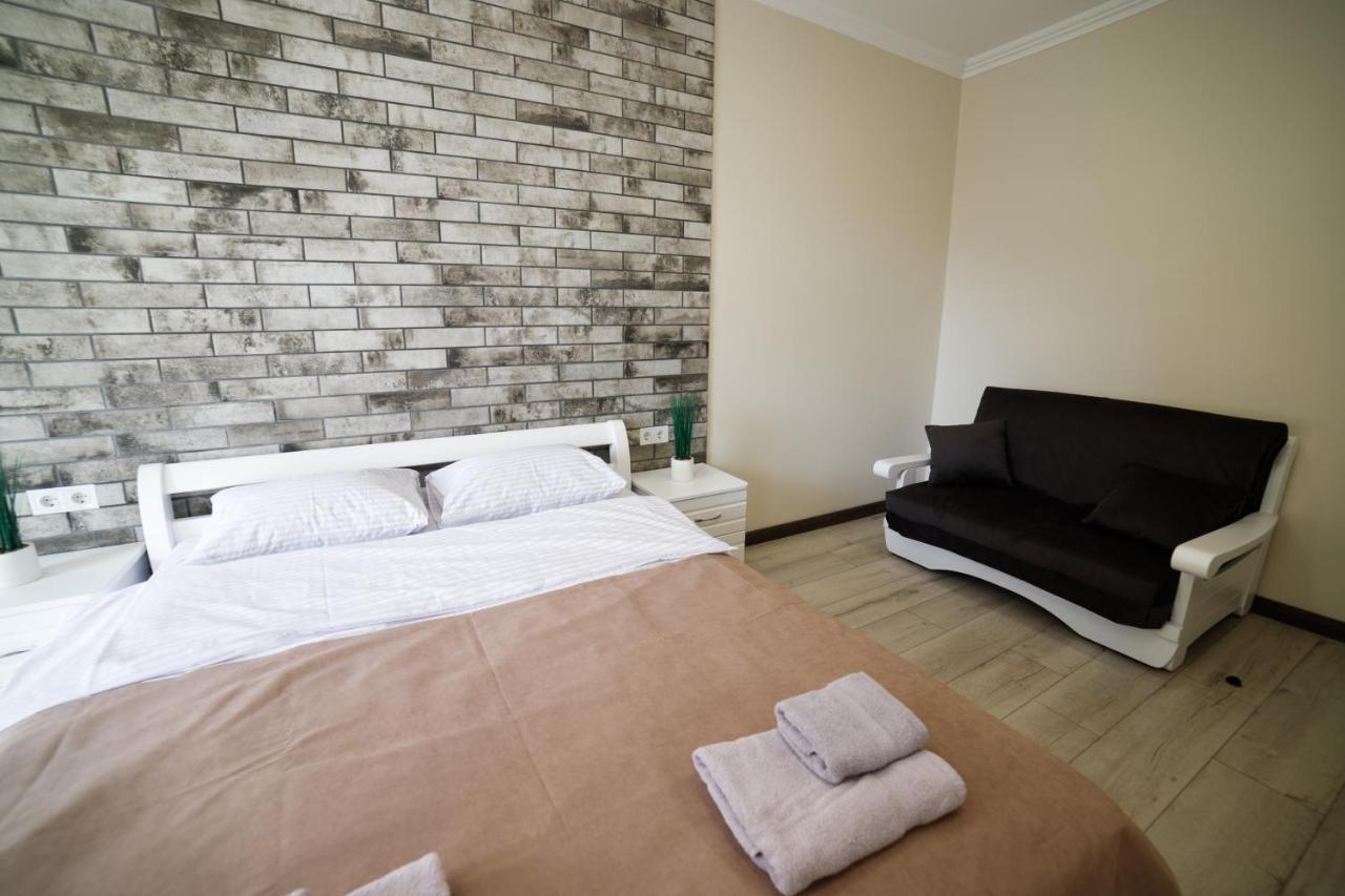 Lux Apartments Lviv Exterior photo